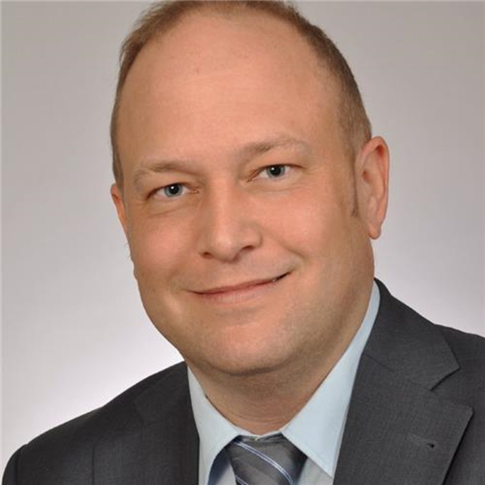 Bernhard Volkmer